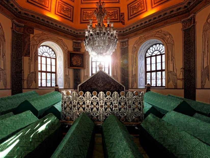 Гробницы Османа и Орхана