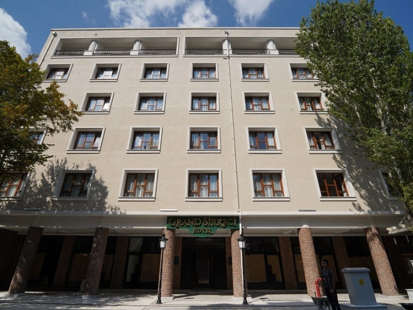 داخل ساختمان های تاریخی در سیرکجی
